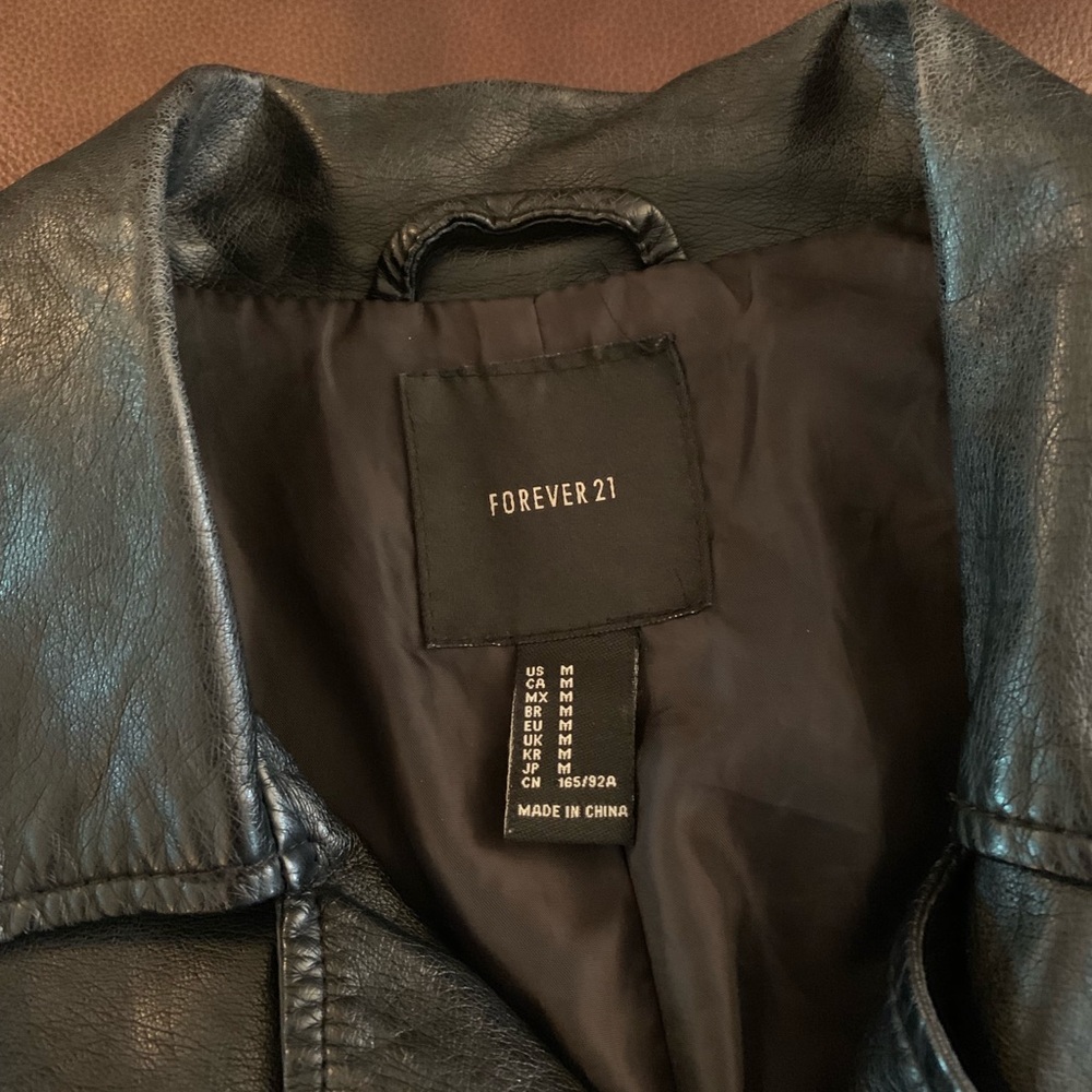 Leather jacket - Picture 2 of 2